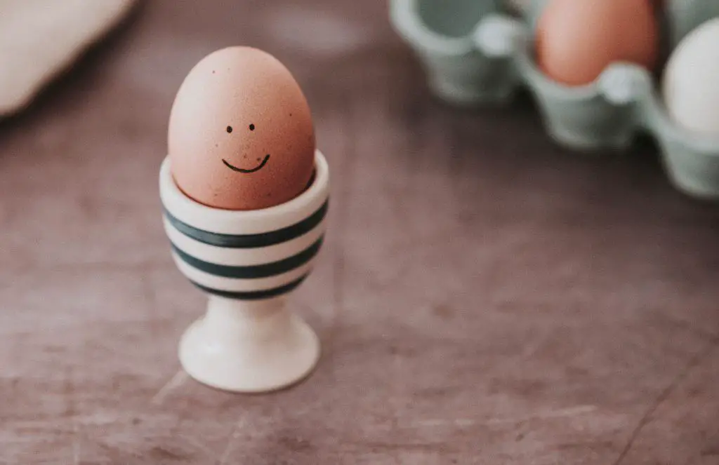 hard boiled egg image 